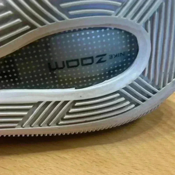 Nike men’s 7.5 high top tennis shoes. Perfect condition.. Hyper dunk. - Picture 12 of 13